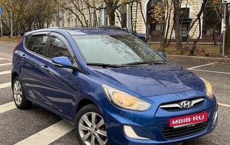 Hyundai Solaris II рестайлинг, 2013 год, 580 000 рублей, 4 фотография