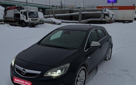 Opel Astra J, 2012 год, 640 000 рублей, 1 фотография