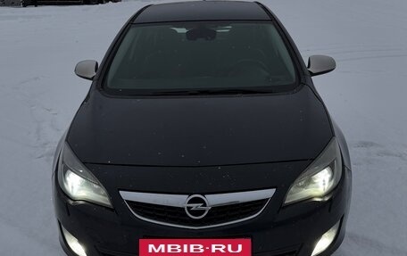 Opel Astra J, 2012 год, 640 000 рублей, 2 фотография