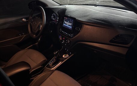 Hyundai Solaris II рестайлинг, 2021 год, 1 420 000 рублей, 4 фотография