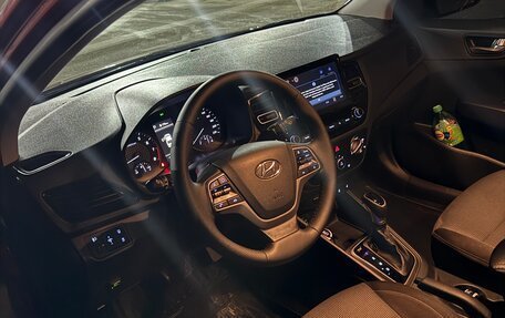 Hyundai Solaris II рестайлинг, 2021 год, 1 420 000 рублей, 5 фотография