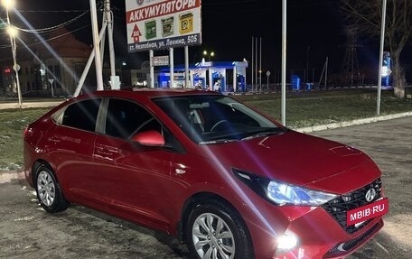 Hyundai Solaris II рестайлинг, 2021 год, 1 420 000 рублей, 2 фотография