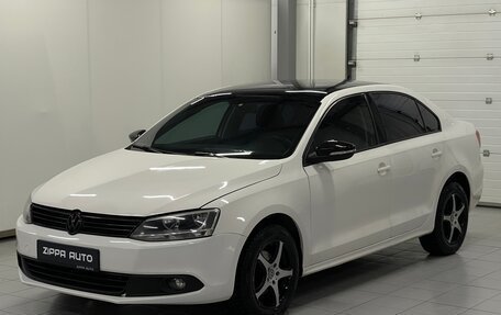 Volkswagen Jetta VI, 2012 год, 749 000 рублей, 3 фотография