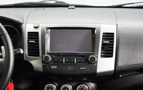 Mitsubishi Outlander III рестайлинг 3, 2009 год, 1 079 000 рублей, 11 фотография