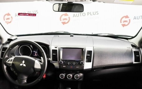 Mitsubishi Outlander III рестайлинг 3, 2009 год, 1 079 000 рублей, 8 фотография