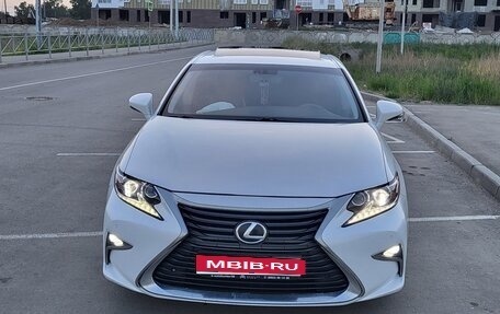 Lexus ES VII, 2015 год, 2 600 000 рублей, 1 фотография