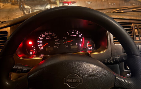 Nissan Primera II рестайлинг, 1998 год, 100 000 рублей, 10 фотография