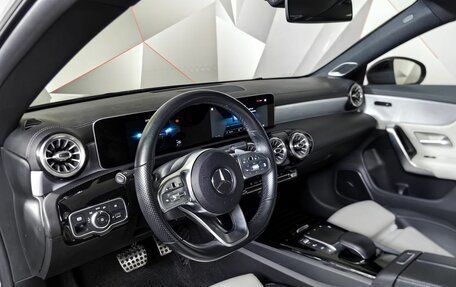 Mercedes-Benz CLA, 2020 год, 3 050 000 рублей, 19 фотография