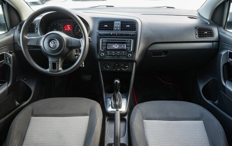 Volkswagen Polo VI (EU Market), 2013 год, 800 000 рублей, 15 фотография
