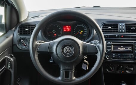 Volkswagen Polo VI (EU Market), 2013 год, 800 000 рублей, 16 фотография