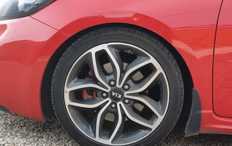 KIA cee'd GT II, 2015 год, 1 300 000 рублей, 27 фотография