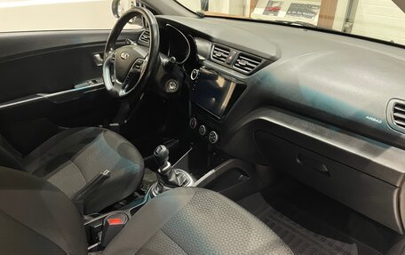 KIA Rio III рестайлинг, 2015 год, 1 049 000 рублей, 11 фотография