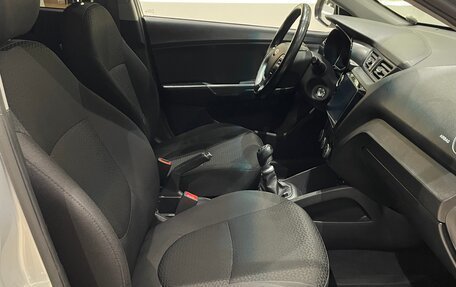 KIA Rio III рестайлинг, 2015 год, 1 049 000 рублей, 12 фотография