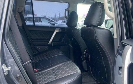 Toyota Land Cruiser Prado 150 рестайлинг 2, 2010 год, 2 298 000 рублей, 13 фотография