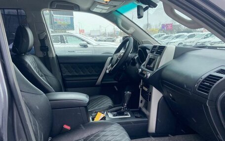 Toyota Land Cruiser Prado 150 рестайлинг 2, 2010 год, 2 298 000 рублей, 12 фотография