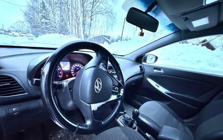 Hyundai Solaris II рестайлинг, 2013 год, 599 999 рублей, 8 фотография