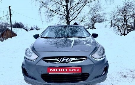 Hyundai Solaris II рестайлинг, 2013 год, 599 999 рублей, 5 фотография