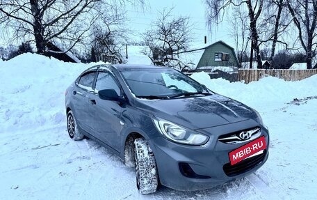 Hyundai Solaris II рестайлинг, 2013 год, 599 999 рублей, 2 фотография