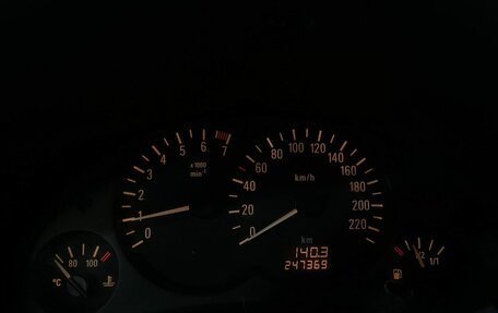 Opel Corsa C рестайлинг, 2001 год, 290 000 рублей, 10 фотография