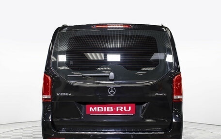 Mercedes-Benz V-Класс, 2016 год, 4 495 000 рублей, 6 фотография