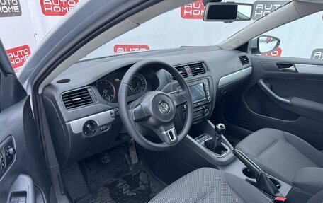 Volkswagen Jetta VI, 2011 год, 599 999 рублей, 7 фотография