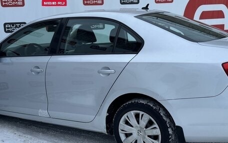 Volkswagen Jetta VI, 2011 год, 599 999 рублей, 4 фотография