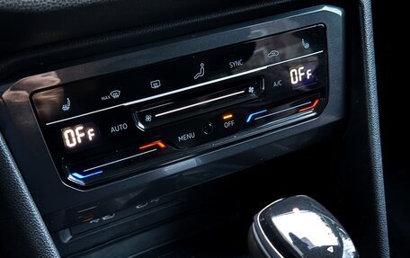 Volkswagen Tiguan II, 2022 год, 3 075 000 рублей, 13 фотография