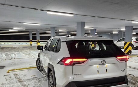 Toyota RAV4, 2024 год, 4 169 000 рублей, 4 фотография