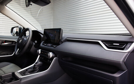 Toyota RAV4, 2025 год, 4 990 000 рублей, 17 фотография