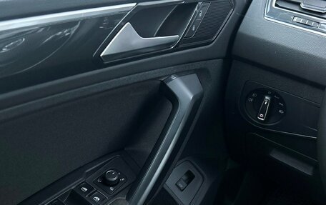 Volkswagen Tiguan II, 2017 год, 2 598 700 рублей, 17 фотография