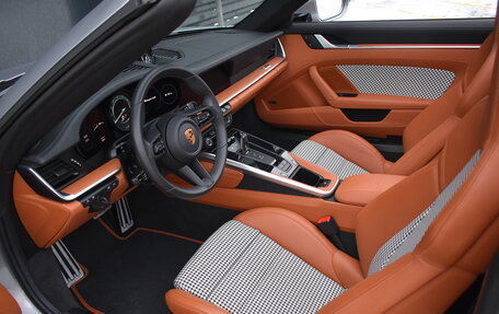 Porsche 911, 2024 год, 25 900 000 рублей, 16 фотография