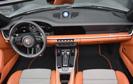 Porsche 911, 2024 год, 25 900 000 рублей, 15 фотография