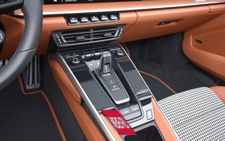 Porsche 911, 2024 год, 25 900 000 рублей, 24 фотография