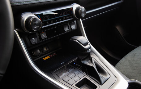 Toyota RAV4, 2025 год, 4 990 000 рублей, 16 фотография