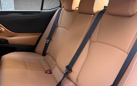 Lexus ES VII, 2022 год, 7 000 000 рублей, 12 фотография