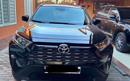 Toyota RAV4, 2021 год, 2 980 000 рублей, 1 фотография