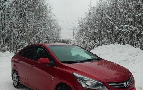 Hyundai Solaris II рестайлинг, 2015 год, 1 100 000 рублей, 1 фотография