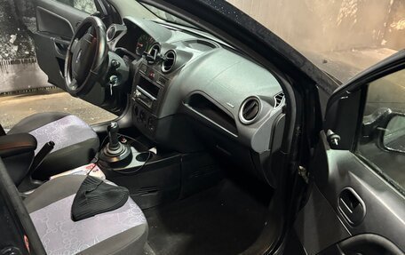 Ford Fiesta, 2006 год, 330 000 рублей, 2 фотография