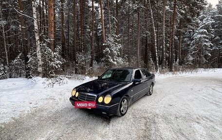Mercedes-Benz E-Класс, 1995 год, 600 000 рублей, 2 фотография