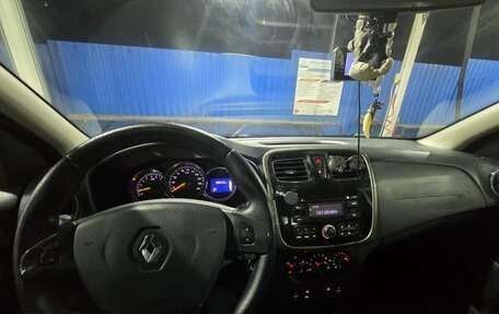 Renault Logan II, 2015 год, 770 000 рублей, 6 фотография