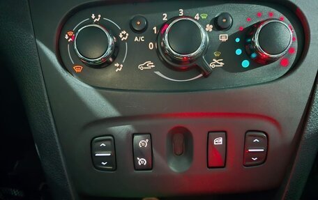 Renault Logan II, 2015 год, 770 000 рублей, 5 фотография