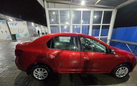 Renault Logan II, 2015 год, 770 000 рублей, 10 фотография