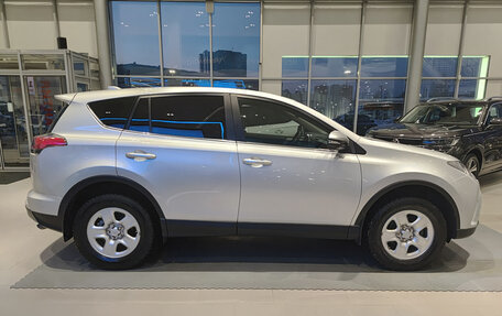 Toyota RAV4, 2018 год, 2 526 000 рублей, 5 фотография