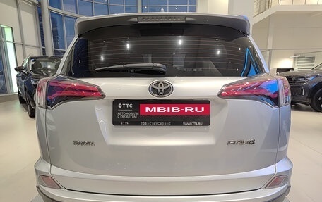 Toyota RAV4, 2018 год, 2 526 000 рублей, 7 фотография