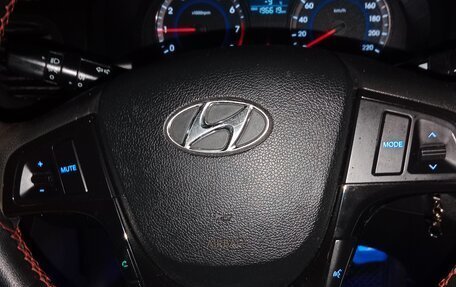 Hyundai Solaris II рестайлинг, 2013 год, 700 000 рублей, 14 фотография