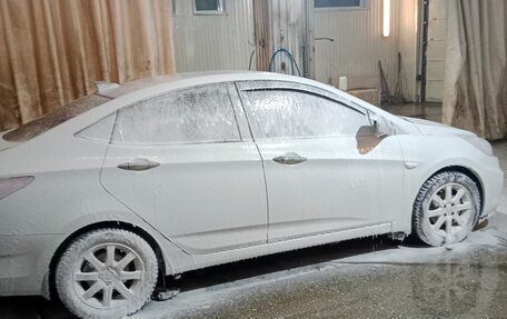 Hyundai Solaris II рестайлинг, 2013 год, 700 000 рублей, 27 фотография