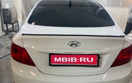 Hyundai Solaris II рестайлинг, 2013 год, 700 000 рублей, 18 фотография