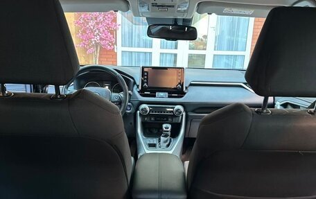 Toyota RAV4, 2021 год, 2 980 000 рублей, 9 фотография