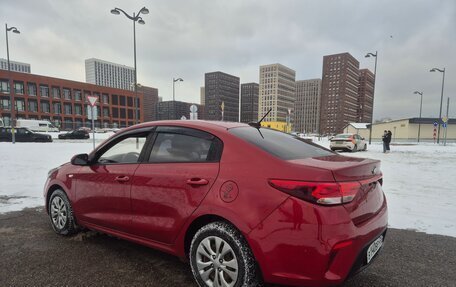 KIA Rio IV, 2018 год, 1 300 000 рублей, 3 фотография