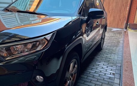 Toyota RAV4, 2021 год, 2 980 000 рублей, 3 фотография